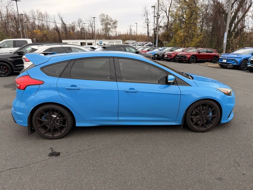 2017 Ford Focus RS Hatch - 22947215 - 7