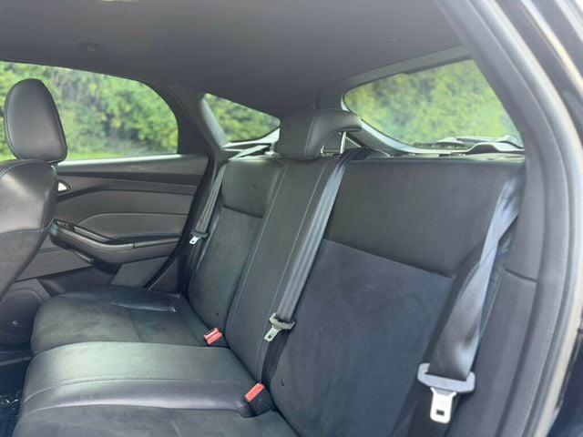 2017 Ford Focus RS Hatch - 23002543 - 17