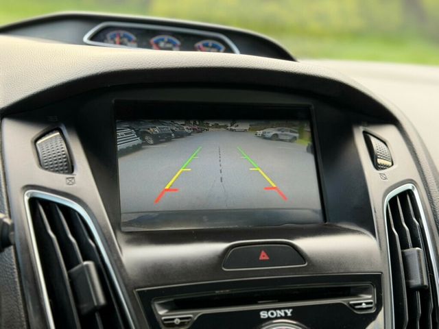 2017 Ford Focus RS Hatch - 23002543 - 30