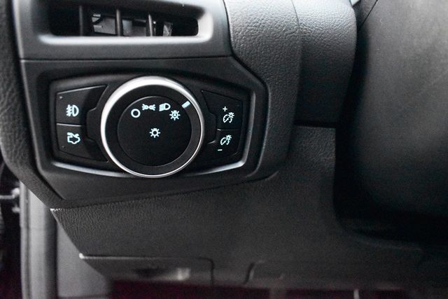 2017 Ford Focus RS Hatch - 22950618 - 17