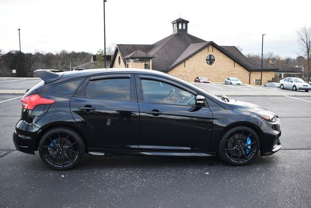 2017 Ford Focus RS Hatch - 22950618 - 61