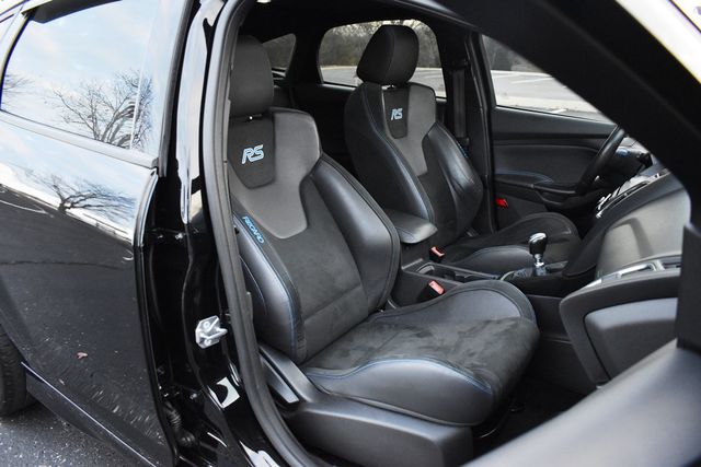 2017 Ford Focus RS Hatch - 22950618 - 7