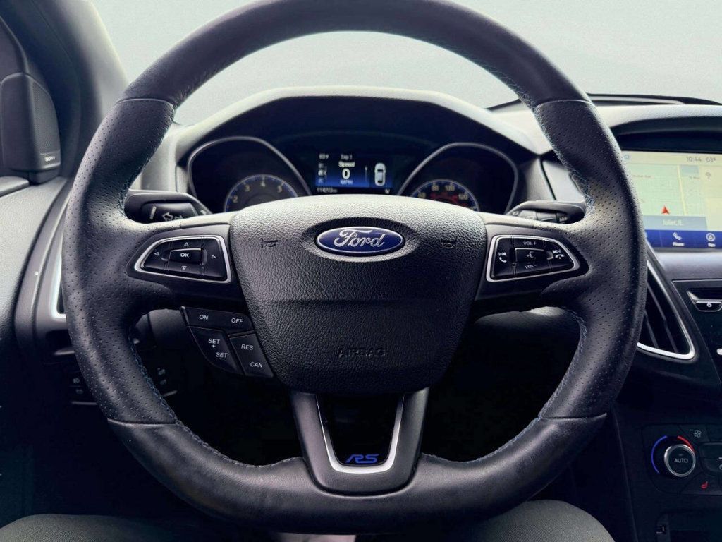 2017 Ford Focus RS Hatch - 23041914 - 22
