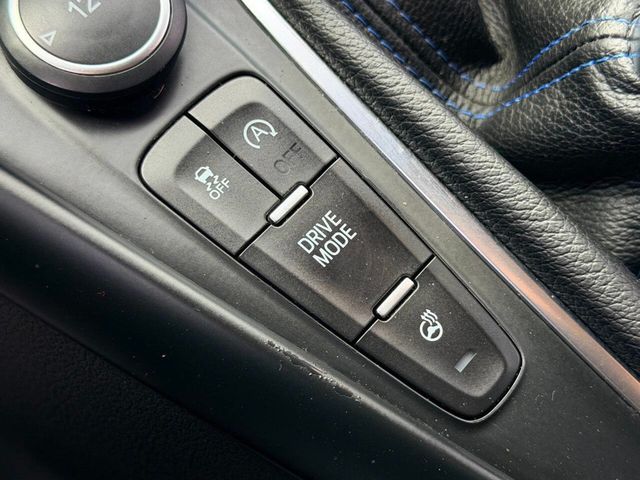 2017 Ford Focus RS Hatch - 23041914 - 41