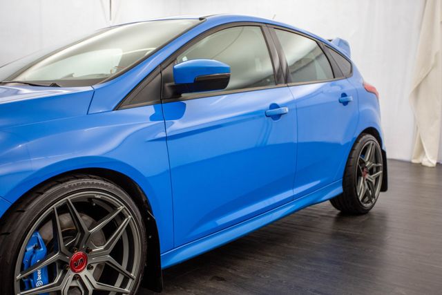 2017 Ford Focus RS Hatch - 22547223 - 34