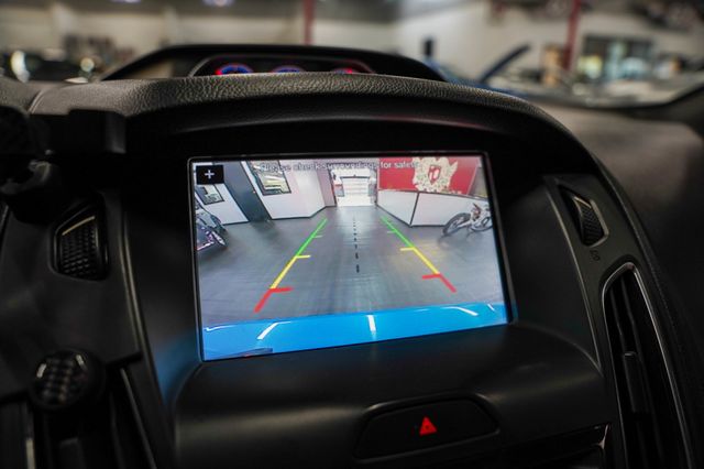 2017 Ford Focus RS Hatch - 23057277 - 6