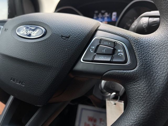 2017 Ford Focus SE 4dr Sedan - 21443697 - 29