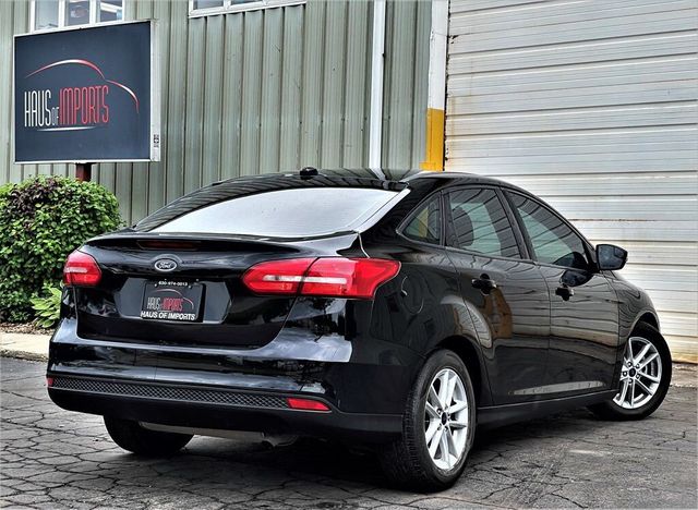 2017 Ford Focus SE 4dr Sedan - 21443697 - 8