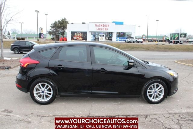 2017 Ford Focus SE Hatch - 22329000 - 3