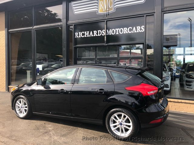 2017 Ford Focus SE Hatch - 21447476 - 20