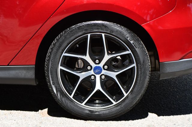 2017 Ford Focus SEL Hatch - 23026236 - 9