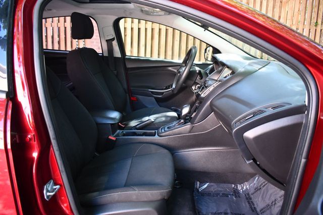 2017 Ford Focus SEL Hatch - 23026236 - 20