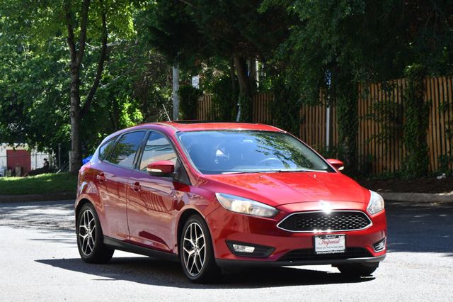 2017 Ford Focus SEL Hatch - 23026236 - 7