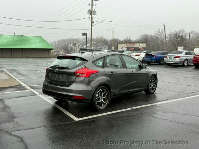 2017 Ford Focus SEL HATCHBACK W/ SUNROOF, BLUETOOTH, & CRUISE CONTROL - 22961875 - 13