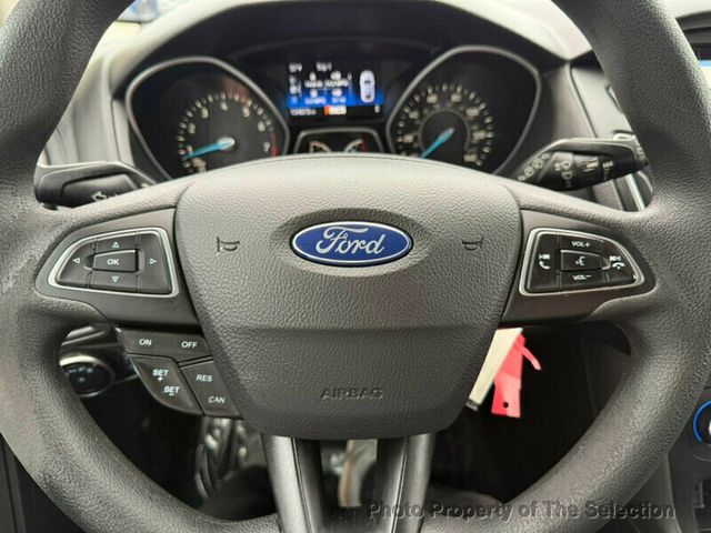 2017 Ford Focus SEL HATCHBACK W/ SUNROOF, BLUETOOTH, & CRUISE CONTROL - 22961875 - 19