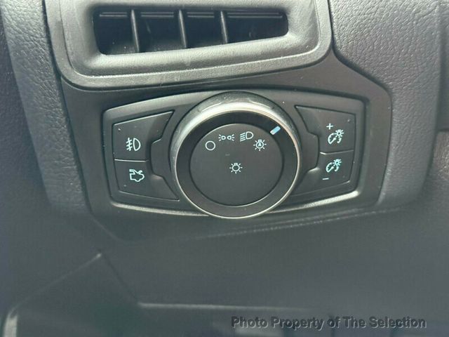 2017 Ford Focus SEL HATCHBACK W/ SUNROOF, BLUETOOTH, & CRUISE CONTROL - 22961875 - 26