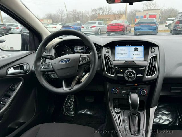 2017 Ford Focus SEL HATCHBACK W/ SUNROOF, BLUETOOTH, & CRUISE CONTROL - 22961875 - 34