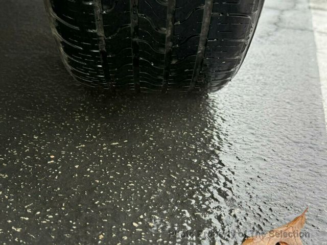 2017 Ford Focus SEL HATCHBACK W/ SUNROOF, BLUETOOTH, & CRUISE CONTROL - 22961875 - 36