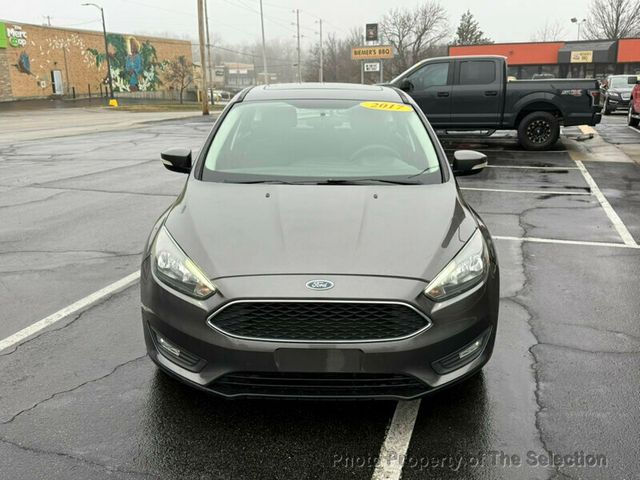 2017 Ford Focus SEL HATCHBACK W/ SUNROOF, BLUETOOTH, & CRUISE CONTROL - 22961875 - 3