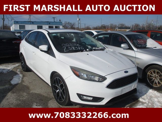 2017 Ford Focus SEL Sedan - 22977946 - 1