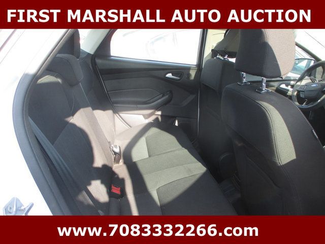 2017 Ford Focus SEL Sedan - 22977946 - 6