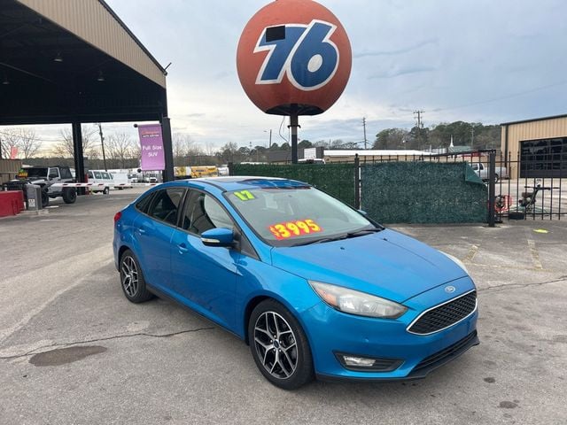 2017 Ford Focus SEL Sedan - 22996044 - 0