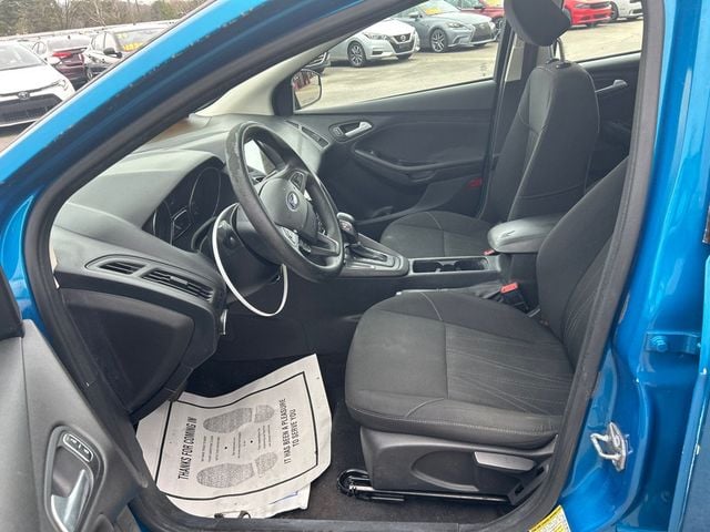 2017 Ford Focus SEL Sedan - 22996044 - 7