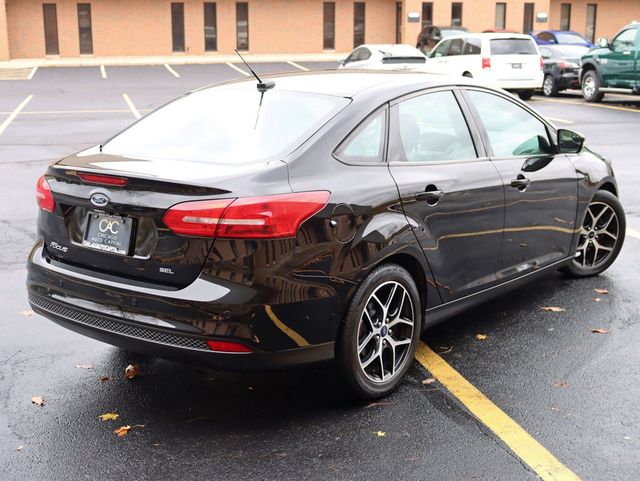 2017 Ford Focus SEL Sedan - 22656587 - 2