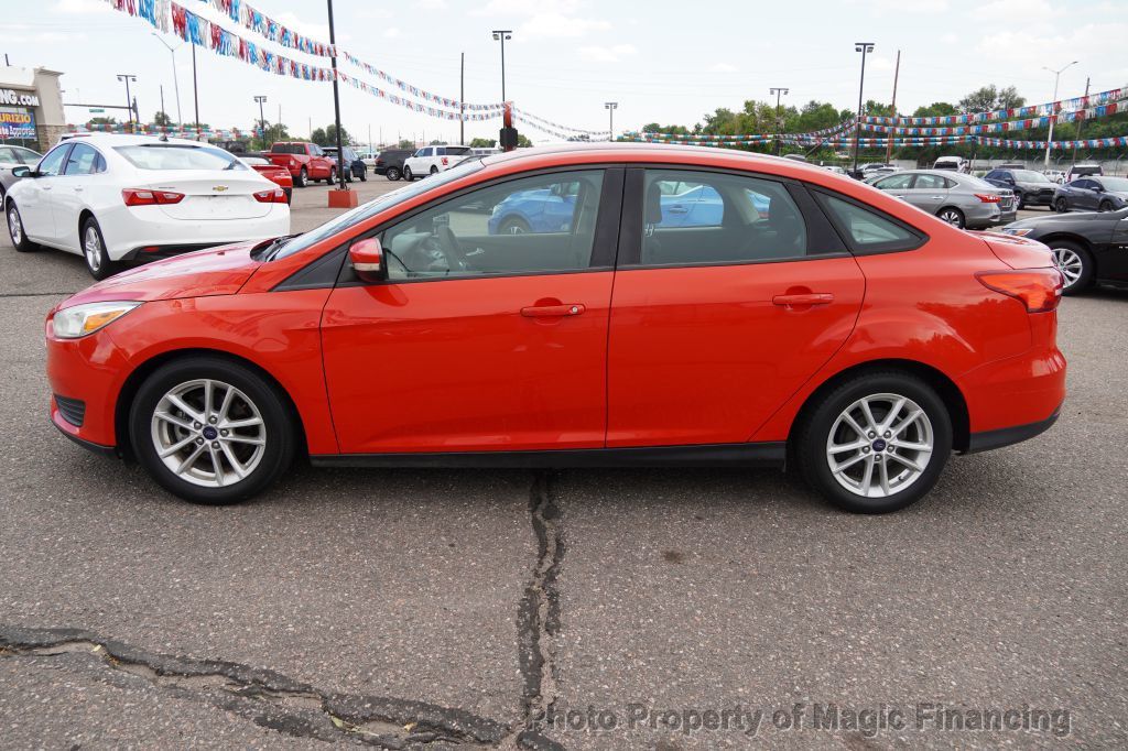 2017 Ford Focus SE Sedan - 22540677 - 1