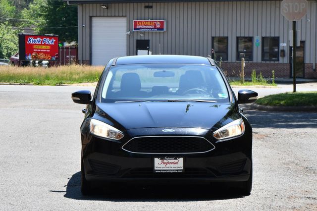 2017 Ford Focus SE Sedan - 23025752 - 1