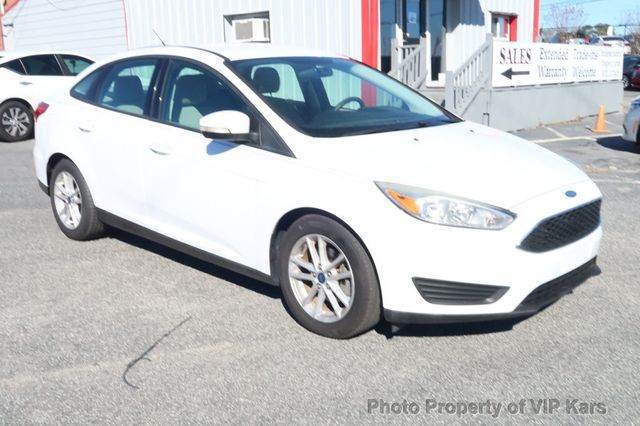 2017 Ford Focus SE Sedan - 22749255 - 2