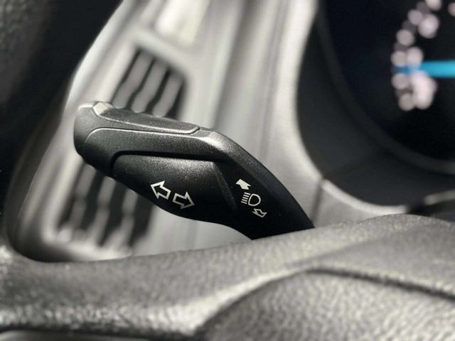 2017 Ford Focus SE Sedan - 22968419 - 30