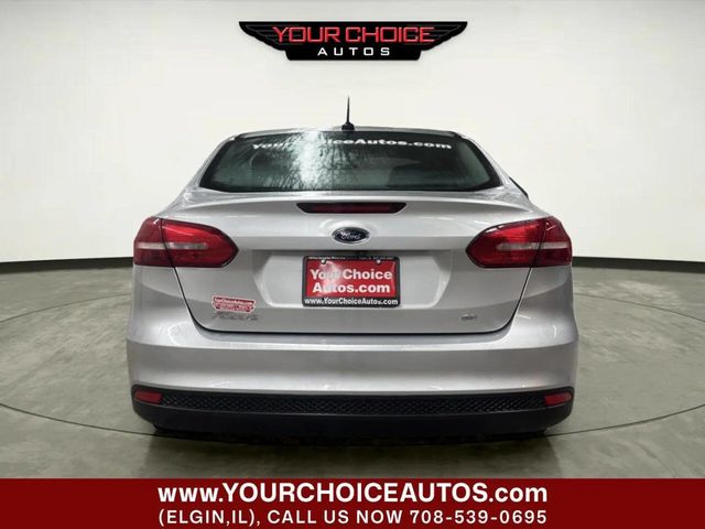 2017 Ford Focus SE Sedan - 22968419 - 3