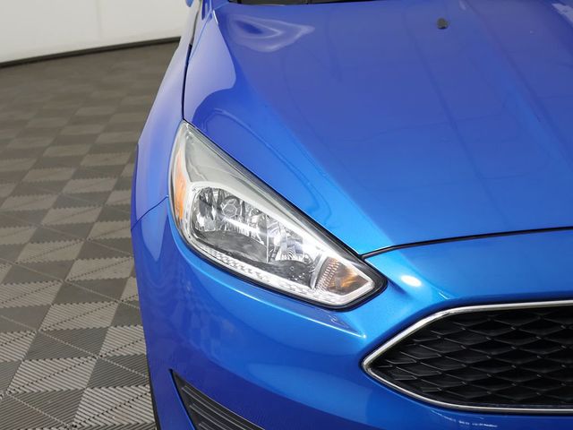2017 Ford Focus SE Sedan - 23068018 - 7