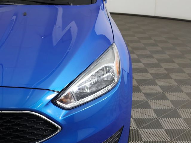 2017 Ford Focus SE Sedan - 23068018 - 8