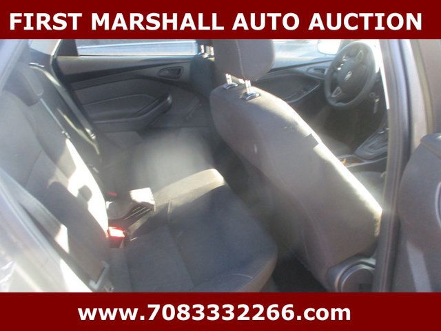 2017 Ford Focus S Sedan - 23013007 - 3