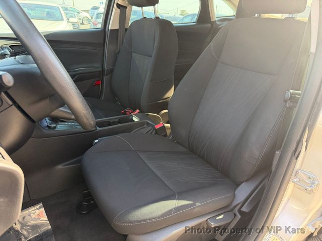 2017 Ford Focus S Sedan - 22949865 - 15