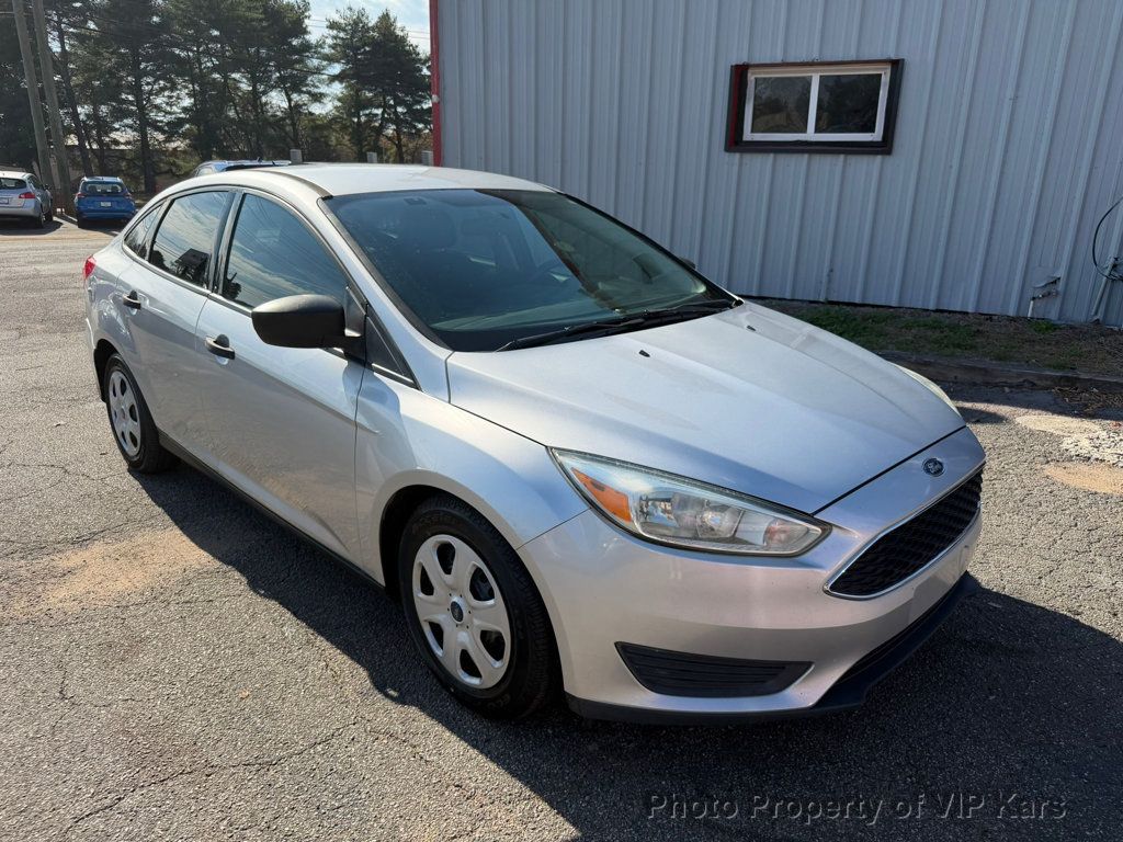 2017 Ford Focus S Sedan - 22949865 - 2