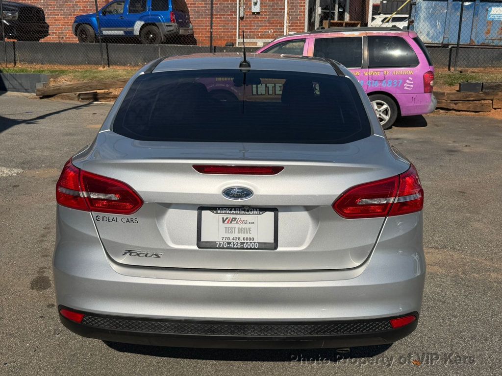 2017 Ford Focus S Sedan - 22949865 - 4