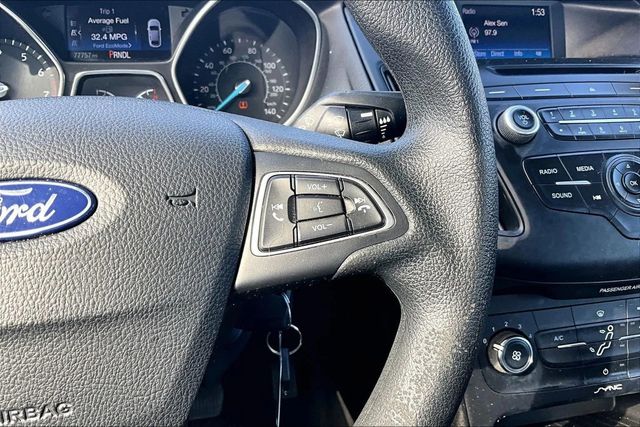 2017 Ford Focus S Sedan - 22986174 - 22