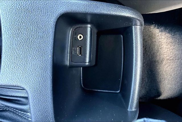 2017 Ford Focus S Sedan - 22986174 - 27