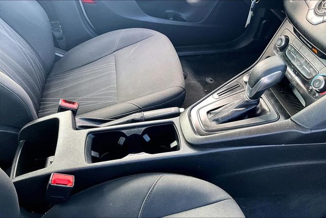 2017 Ford Focus S Sedan - 22986174 - 28