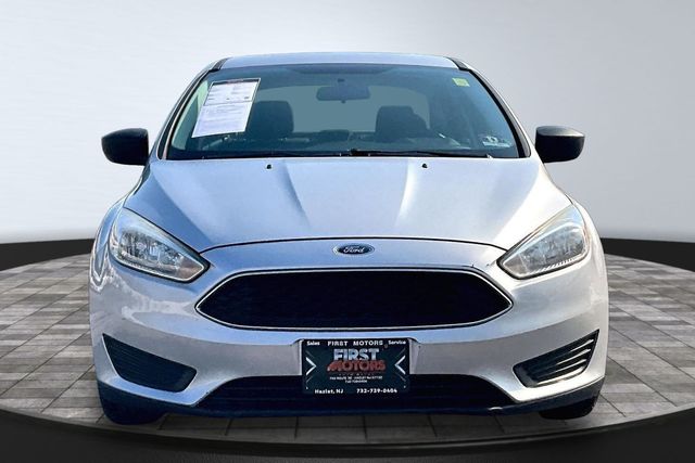 2017 Ford Focus S Sedan - 22996456 - 1