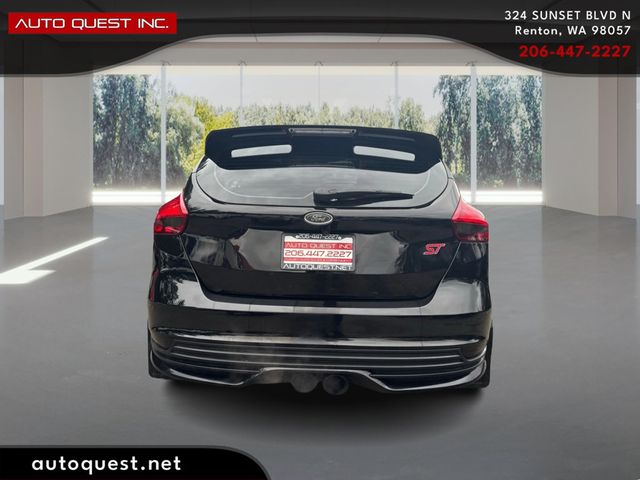 2017 Ford Focus ST Hatch - 22949336 - 5