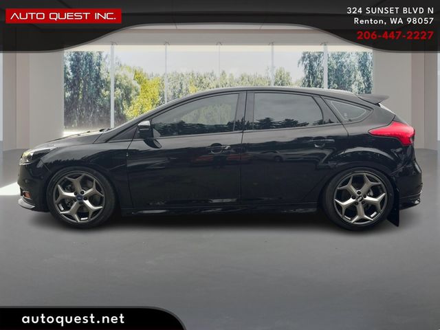 2017 Ford Focus ST Hatch - 22949336 - 7