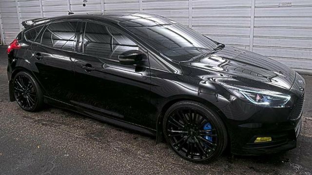 2017 Ford Focus ST Hatch - 22962171 - 1