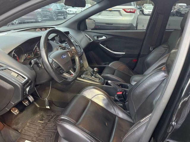 2017 Ford Focus ST Hatch - 22962171 - 4