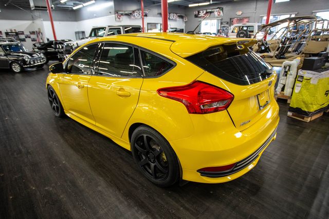 2017 Ford Focus ST Hatch - 22974400 - 2