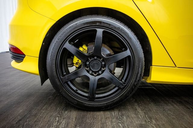 2017 Ford Focus ST Hatch - 22974400 - 41