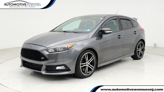 2017 Ford Focus ST Hatch - 22942627 - 0